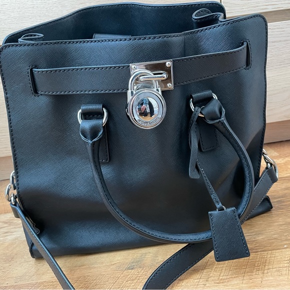 Michael Kors large leather chain strap bag - Picture 1 of 5